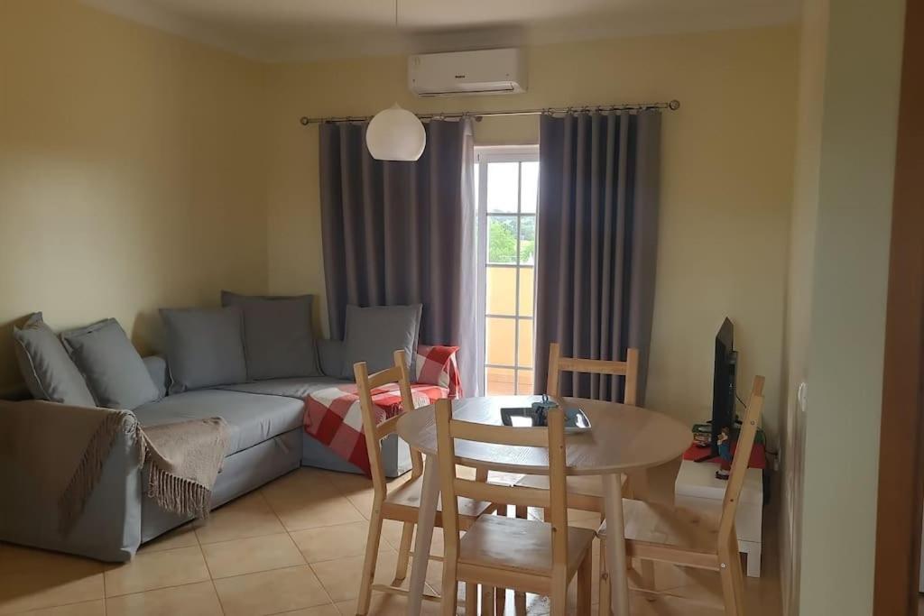 Stela ' S Guest House Loulé Dış mekan fotoğraf